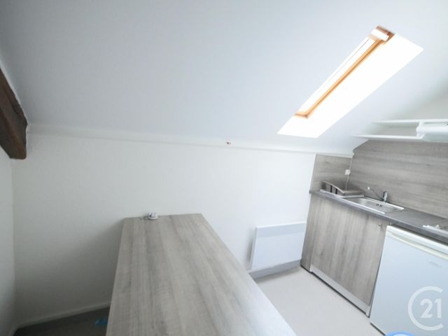 Afficher la photo en grand Appartement à louer - 2 pièces - 19.7 m2 - GUERET - 23 - LIMOUSIN - Century 21 La Fontaine Immobilier