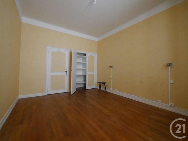 Afficher la photo en grand immeuble à vendre - 495.0 m2 - GUERET - 23 - LIMOUSIN - Century 21 La Fontaine Immobilier