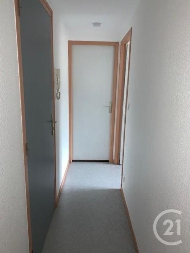 Appartement F2 à louer - 2 pièces - 25.0 m2 - GUERET - 23 - LIMOUSIN - Century 21 La Fontaine Immobilier Appartement F2 à louer - 2 pièces - 25.0 m2 - GUERET - 23 - LIMOUSIN - Century 21 La Fontaine Immobilier