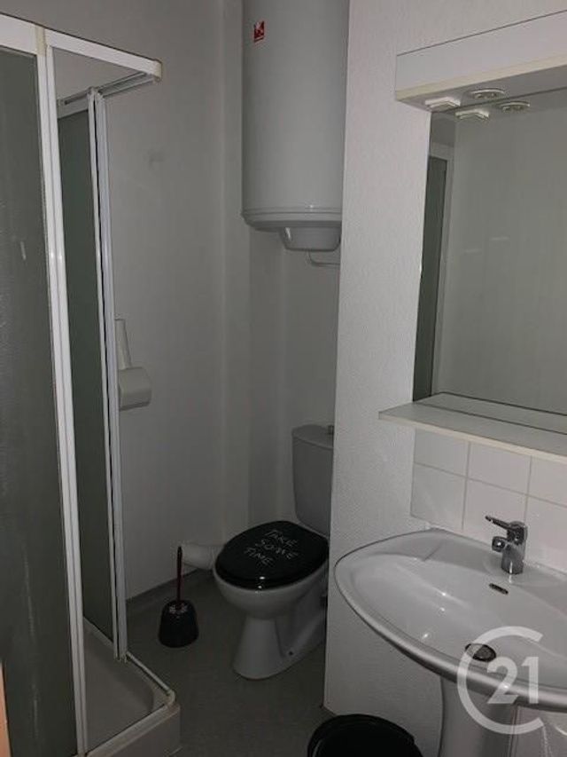 Appartement F2 à louer - 2 pièces - 25.0 m2 - GUERET - 23 - LIMOUSIN - Century 21 La Fontaine Immobilier Appartement F2 à louer - 2 pièces - 25.0 m2 - GUERET - 23 - LIMOUSIN - Century 21 La Fontaine Immobilier