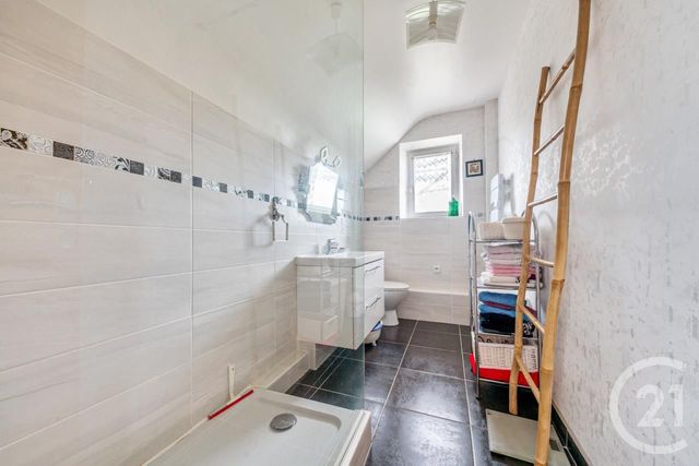 maison à vendre - 8 pièces - 176.0 m2 - BUSSIERE DUNOISE - 23 - LIMOUSIN - Century 21 La Fontaine Immobilier maison à vendre - 8 pièces - 176.0 m2 - BUSSIERE DUNOISE - 23 - LIMOUSIN - Century 21 La Fontaine Immobilier