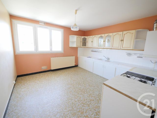 Appartement F2 à louer - 2 pièces - 58.0 m2 - GUERET - 23 - LIMOUSIN - Century 21 La Fontaine Immobilier Appartement F2 à louer - 2 pièces - 58.0 m2 - GUERET - 23 - LIMOUSIN - Century 21 La Fontaine Immobilier