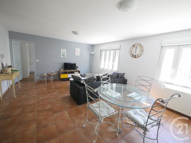 Appartement F2 à louer - 2 pièces - 51.6 m2 - GUERET - 23 - LIMOUSIN - Century 21 La Fontaine Immobilier Appartement F2 à louer - 2 pièces - 51.6 m2 - GUERET - 23 - LIMOUSIN - Century 21 La Fontaine Immobilier
