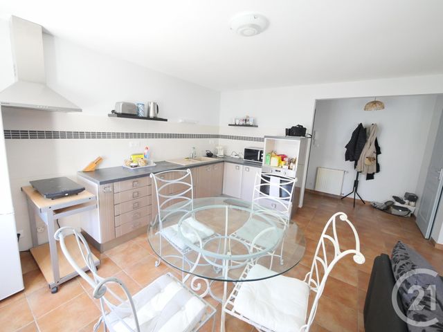 Appartement F2 à louer - 2 pièces - 51.6 m2 - GUERET - 23 - LIMOUSIN - Century 21 La Fontaine Immobilier Appartement F2 à louer - 2 pièces - 51.6 m2 - GUERET - 23 - LIMOUSIN - Century 21 La Fontaine Immobilier