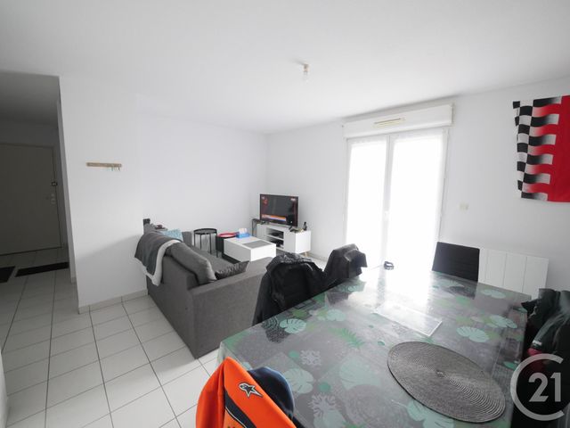 Appartement F2 à louer - 2 pièces - 50.0 m2 - GUERET - 23 - LIMOUSIN - Century 21 La Fontaine Immobilier Appartement F2 à louer - 2 pièces - 50.0 m2 - GUERET - 23 - LIMOUSIN - Century 21 La Fontaine Immobilier