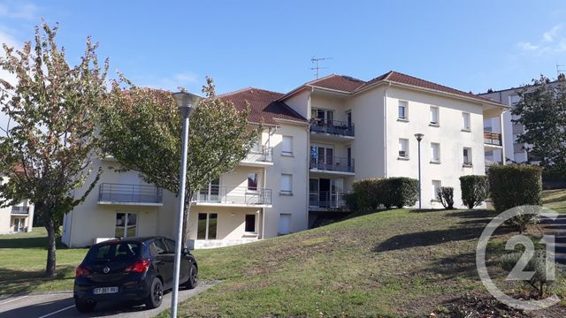 Appartement F2 à louer - 2 pièces - 50.0 m2 - GUERET - 23 - LIMOUSIN - Century 21 La Fontaine Immobilier Appartement F2 à louer - 2 pièces - 50.0 m2 - GUERET - 23 - LIMOUSIN - Century 21 La Fontaine Immobilier