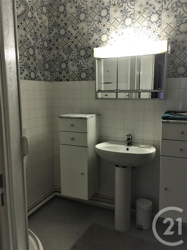 Afficher la photo en grand Appartement F2 à vendre - 2 pièces - 68.65 m2 - GUERET - 23 - LIMOUSIN - Century 21 La Fontaine Immobilier