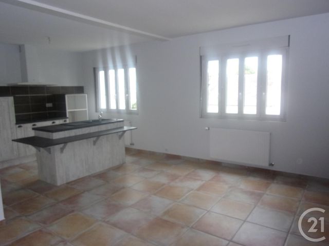 Appartement F3 à louer - 3 pièces - 64.0 m2 - GUERET - 23 - LIMOUSIN - Century 21 La Fontaine Immobilier Appartement F3 à louer - 3 pièces - 64.0 m2 - GUERET - 23 - LIMOUSIN - Century 21 La Fontaine Immobilier
