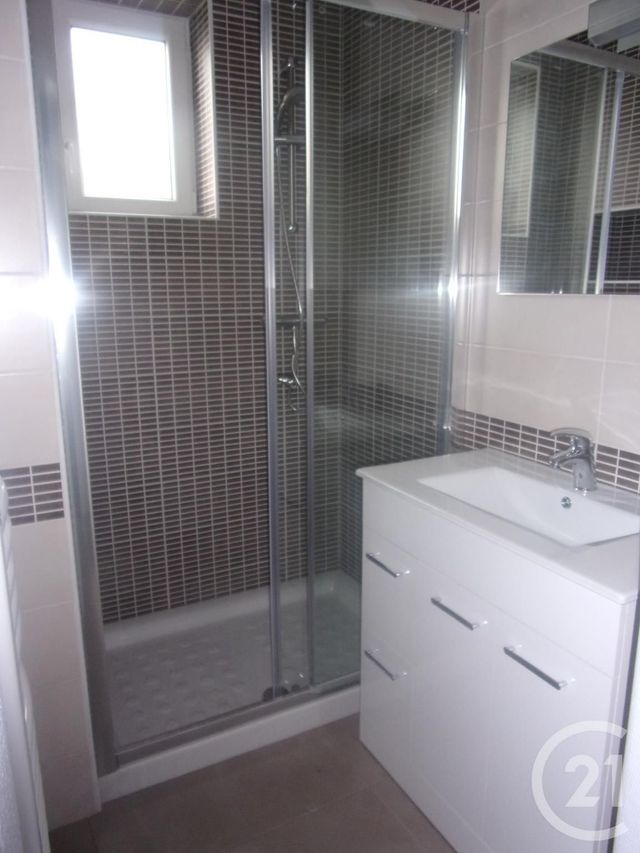 Appartement F3 à louer - 3 pièces - 64.0 m2 - GUERET - 23 - LIMOUSIN - Century 21 La Fontaine Immobilier Appartement F3 à louer - 3 pièces - 64.0 m2 - GUERET - 23 - LIMOUSIN - Century 21 La Fontaine Immobilier
