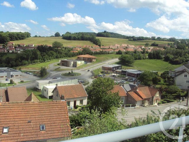 Appartement F4 à louer - 4 pièces - 93.1 m2 - GUERET - 23 - LIMOUSIN - Century 21 La Fontaine Immobilier Appartement F4 à louer - 4 pièces - 93.1 m2 - GUERET - 23 - LIMOUSIN - Century 21 La Fontaine Immobilier