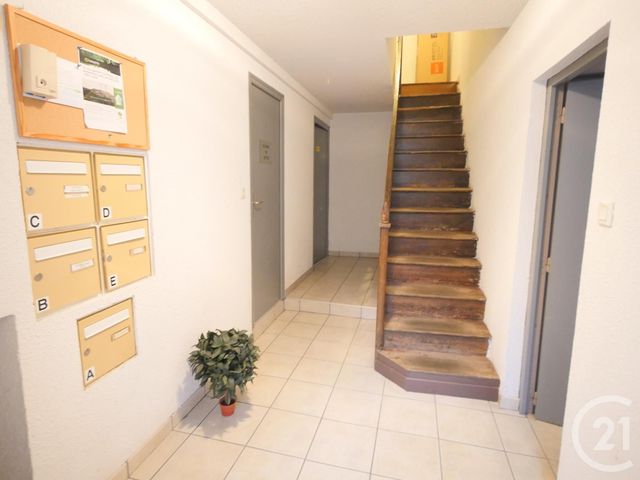 Afficher la photo en grand Studio à louer - 1 pièce - 22.0 m2 - BOURGANEUF - 23 - LIMOUSIN - Century 21 La Fontaine Immobilier