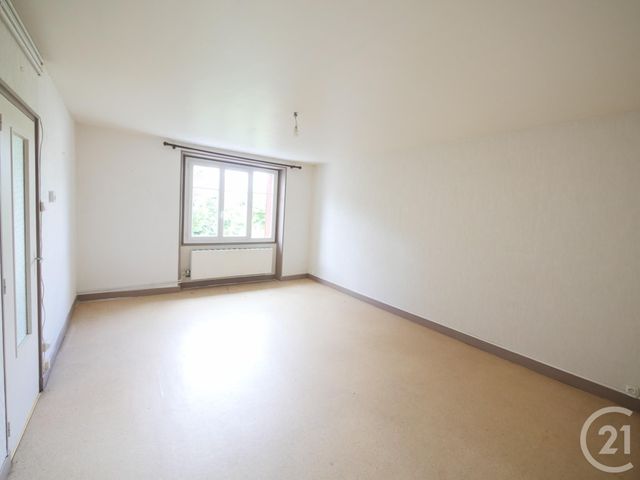 Afficher la photo en grand Appartement F3 à louer - 3 pièces - 72.1 m2 - GUERET - 23 - LIMOUSIN - Century 21 La Fontaine Immobilier