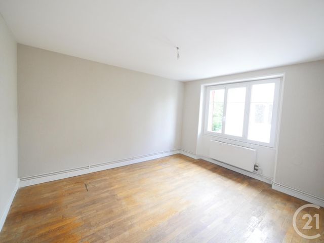 Afficher la photo en grand Appartement F3 à louer - 3 pièces - 72.1 m2 - GUERET - 23 - LIMOUSIN - Century 21 La Fontaine Immobilier