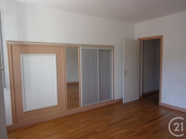 Afficher la photo en grand Studio à louer - 1 pièce - 25.0 m2 - GUERET - 23 - LIMOUSIN - Century 21 La Fontaine Immobilier