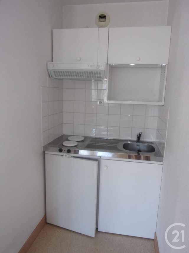 Afficher la photo en grand Studio à louer - 1 pièce - 25.0 m2 - GUERET - 23 - LIMOUSIN - Century 21 La Fontaine Immobilier