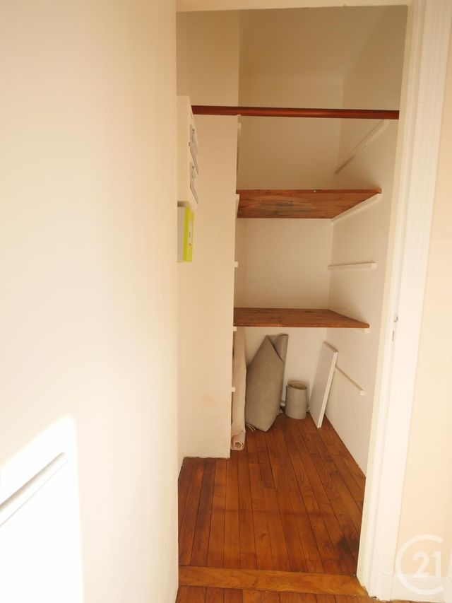 Afficher la photo en grand Appartement F4 à louer - 4 pièces - 89.2 m2 - GUERET - 23 - LIMOUSIN - Century 21 La Fontaine Immobilier