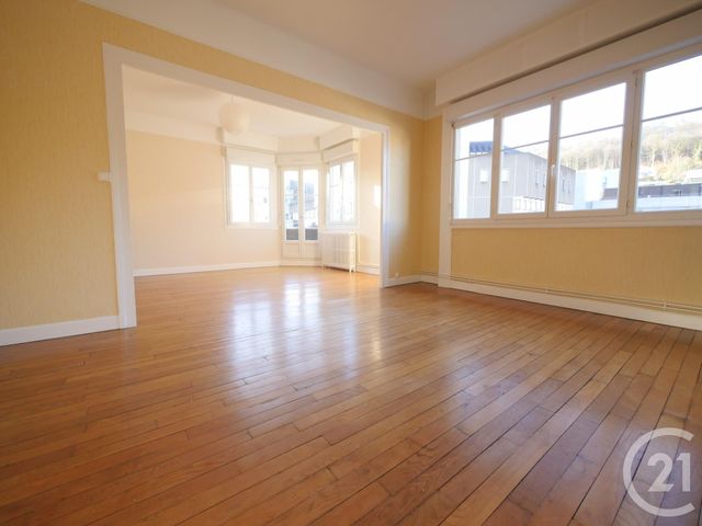 Afficher la photo en grand Appartement F4 à louer - 4 pièces - 89.2 m2 - GUERET - 23 - LIMOUSIN - Century 21 La Fontaine Immobilier