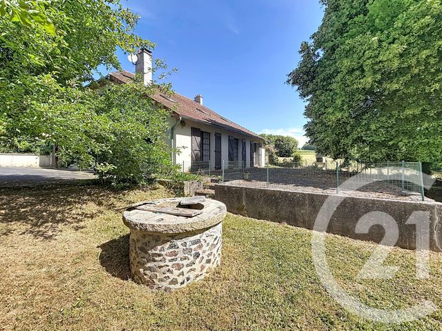 maison à vendre - 7 pièces - 201.8 m2 - ST SULPICE LE GUERETOIS - 23 - LIMOUSIN - Century 21 La Fontaine Immobilier