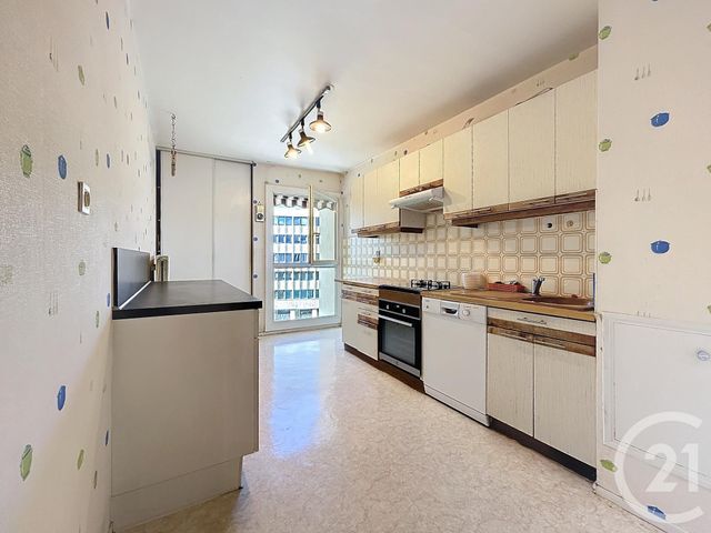 Afficher la photo en grand Appartement T5 à vendre - 5 pièces - 118.0 m2 - GUERET - 23 - LIMOUSIN - Century 21 La Fontaine Immobilier