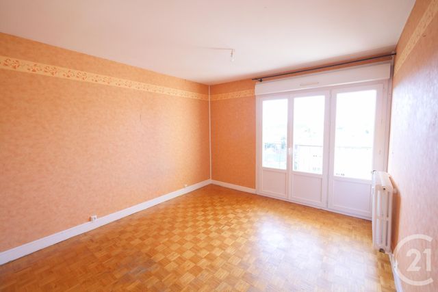 Appartement F5 à louer - 5 pièces - 90.0 m2 - GUERET - 23 - LIMOUSIN - Century 21 La Fontaine Immobilier