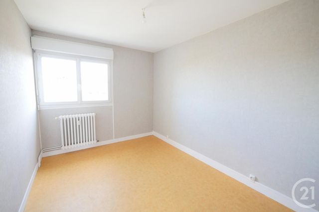 Appartement F5 à louer - 5 pièces - 90.0 m2 - GUERET - 23 - LIMOUSIN - Century 21 La Fontaine Immobilier
