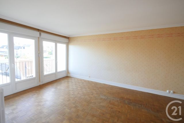 Appartement F5 à louer - 5 pièces - 90.0 m2 - GUERET - 23 - LIMOUSIN - Century 21 La Fontaine Immobilier