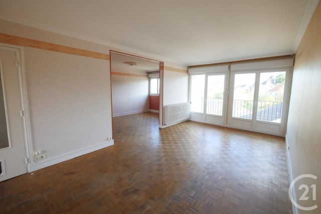 Appartement F5 à louer - 5 pièces - 90.0 m2 - GUERET - 23 - LIMOUSIN - Century 21 La Fontaine Immobilier