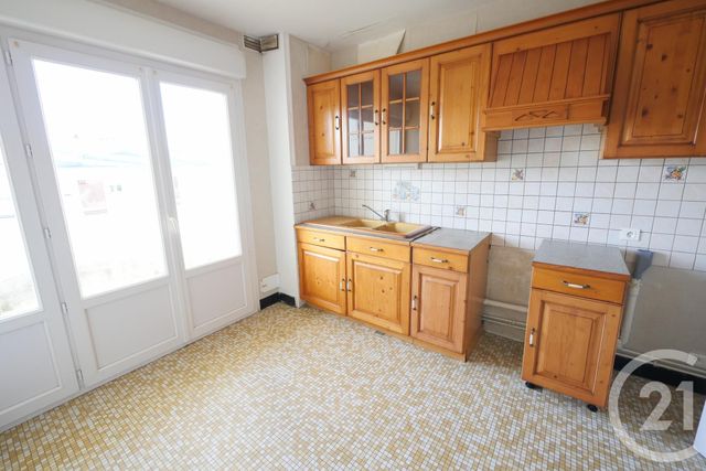 Appartement F5 à louer - 5 pièces - 90.0 m2 - GUERET - 23 - LIMOUSIN - Century 21 La Fontaine Immobilier