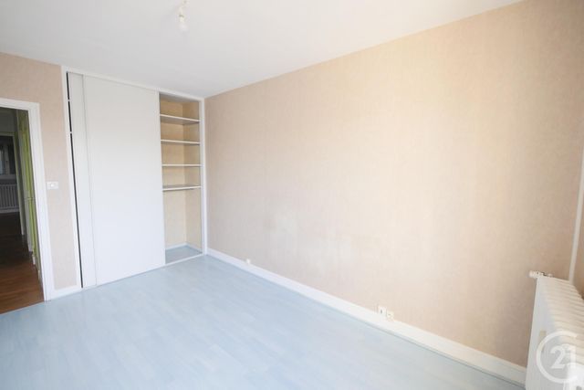 Appartement F5 à louer - 5 pièces - 90.0 m2 - GUERET - 23 - LIMOUSIN - Century 21 La Fontaine Immobilier