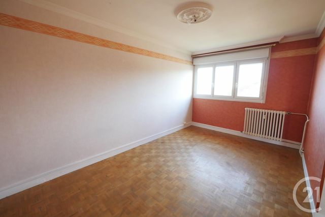 Appartement F5 à louer - 5 pièces - 90.0 m2 - GUERET - 23 - LIMOUSIN - Century 21 La Fontaine Immobilier