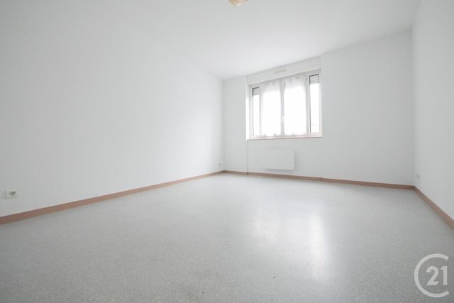 Appartement F1 à louer - 1 pièce - 25.0 m2 - GUERET - 23 - LIMOUSIN - Century 21 La Fontaine Immobilier
