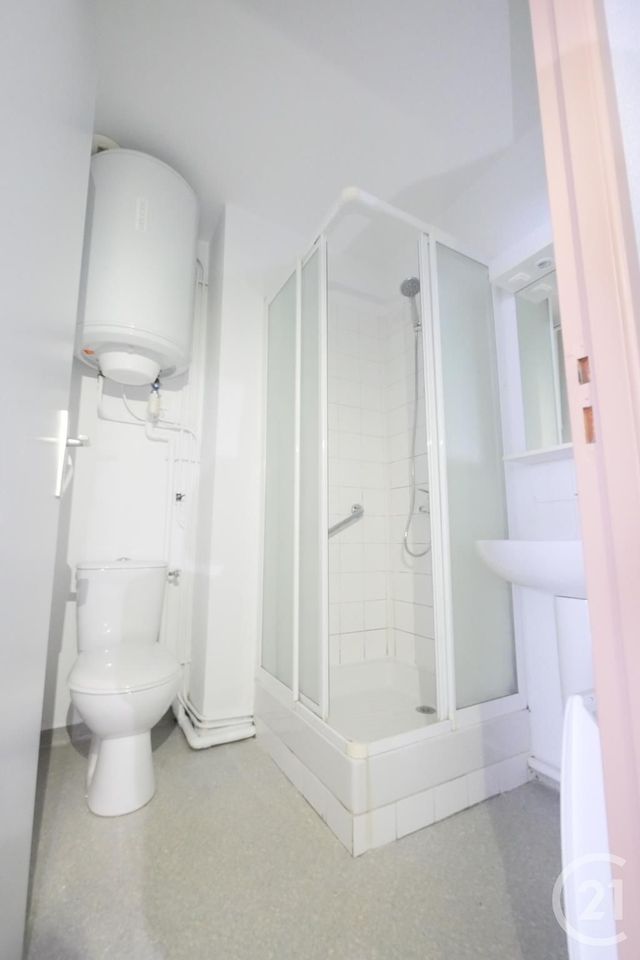 Afficher la photo en grand Appartement F1 à louer - 1 pièce - 25.0 m2 - GUERET - 23 - LIMOUSIN - Century 21 La Fontaine Immobilier