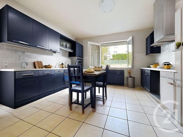 maison à vendre - 8 pièces - 179.36 m2 - GUERET - 23 - LIMOUSIN - Century 21 La Fontaine Immobilier