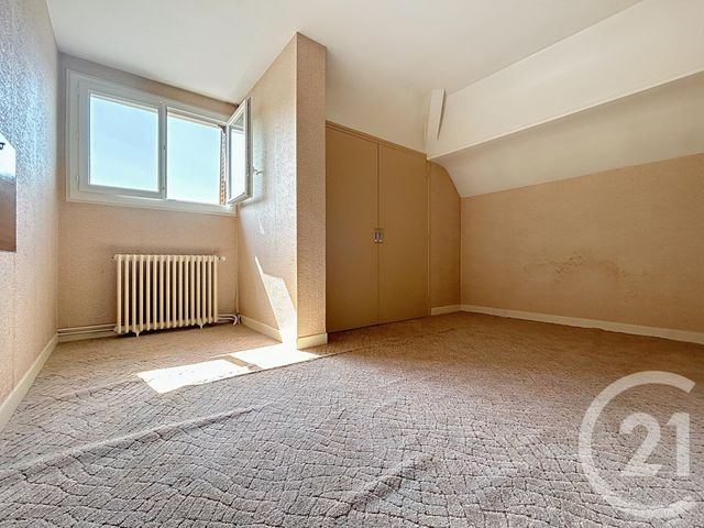 maison à vendre - 8 pièces - 179.36 m2 - GUERET - 23 - LIMOUSIN - Century 21 La Fontaine Immobilier