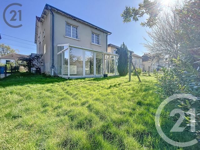 maison à vendre - 6 pièces - 158.46 m2 - GUERET - 23 - LIMOUSIN - Century 21 La Fontaine Immobilier