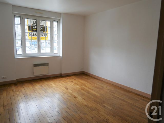 Appartement Studio à louer - 1 pièce - 25.0 m2 - GUERET - 23 - LIMOUSIN - Century 21 La Fontaine Immobilier