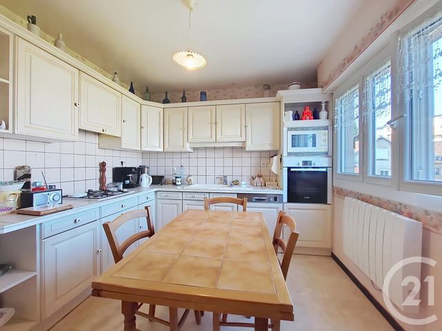 Appartement F4 à vendre - 4 pièces - 100.17 m2 - GUERET - 23 - LIMOUSIN - Century 21 La Fontaine Immobilier