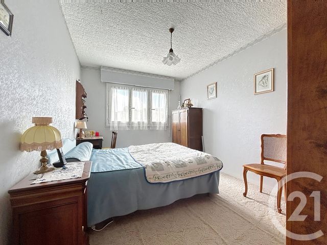 Appartement F4 à vendre - 4 pièces - 100.17 m2 - GUERET - 23 - LIMOUSIN - Century 21 La Fontaine Immobilier