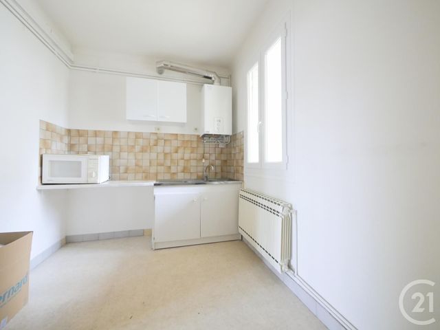 Appartement T3 à vendre - 3 pièces - 65.35 m2 - GUERET - 23 - LIMOUSIN - Century 21 La Fontaine Immobilier