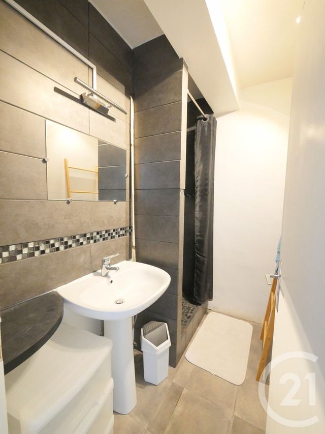 Appartement F3 à vendre - 3 pièces - 53.0 m2 - GUERET - 23 - LIMOUSIN - Century 21 La Fontaine Immobilier