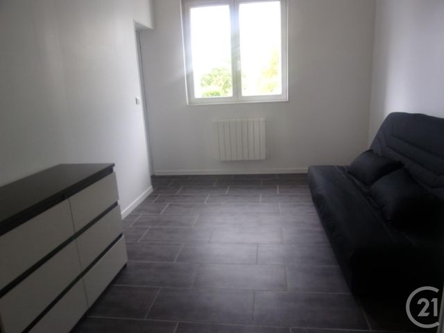 Appartement F1 à louer - 2 pièces - 30.0 m2 - GUERET - 23 - LIMOUSIN - Century 21 La Fontaine Immobilier