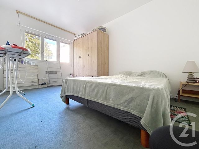 Afficher la photo en grand Appartement T4 à vendre - 4 pièces - 88.45 m2 - GUERET - 23 - LIMOUSIN - Century 21 La Fontaine Immobilier