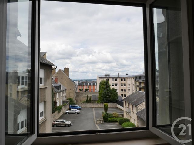 Appartement F2 à louer - 2 pièces - 30.0 m2 - GUERET - 23 - LIMOUSIN - Century 21 La Fontaine Immobilier