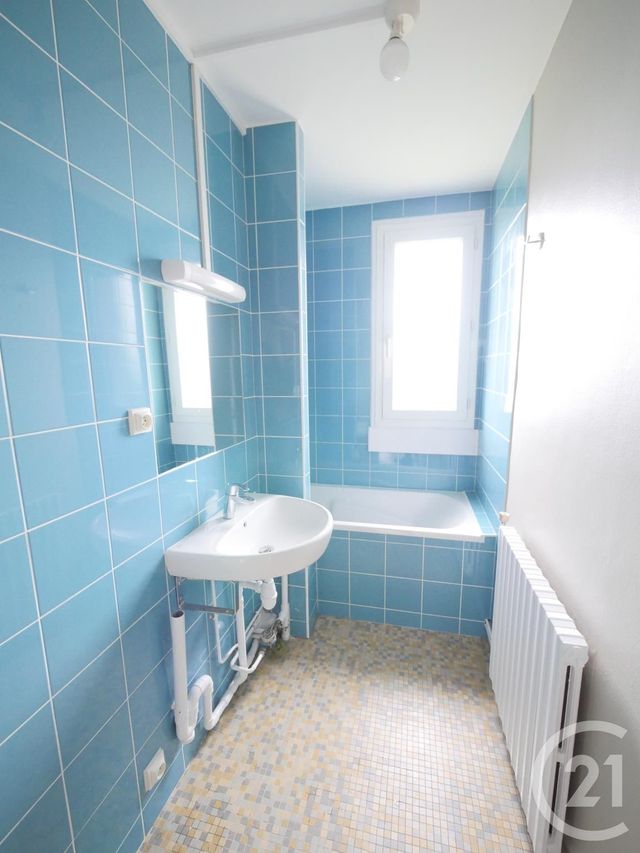 Appartement F4 à louer - 4 pièces - 67.0 m2 - GUERET - 23 - LIMOUSIN - Century 21 La Fontaine Immobilier