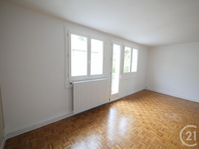 Appartement F4 à louer - 4 pièces - 67.0 m2 - GUERET - 23 - LIMOUSIN - Century 21 La Fontaine Immobilier