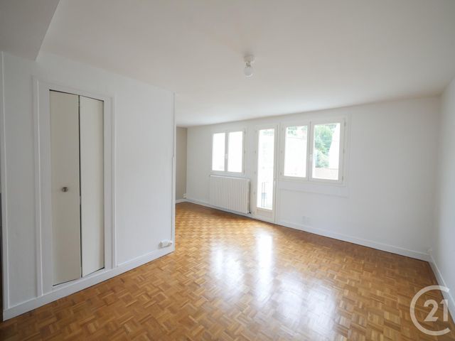 Appartement F4 à louer - 4 pièces - 67.0 m2 - GUERET - 23 - LIMOUSIN - Century 21 La Fontaine Immobilier