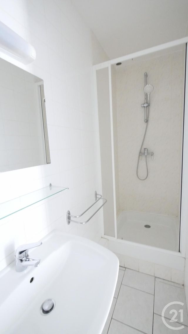 Appartement F1 à louer - 1 pièce - 20.75 m2 - GUERET - 23 - LIMOUSIN - Century 21 La Fontaine Immobilier