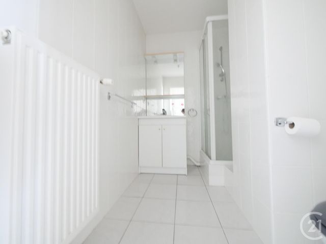 Appartement F2 à louer - 2 pièces - 28.0 m2 - GUERET - 23 - LIMOUSIN - Century 21 La Fontaine Immobilier