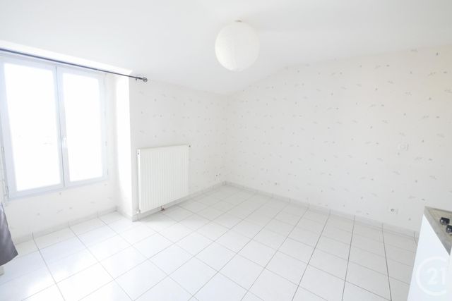 Appartement F2 à louer - 2 pièces - 28.0 m2 - GUERET - 23 - LIMOUSIN - Century 21 La Fontaine Immobilier