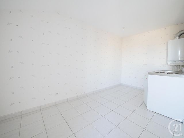 Appartement F2 à louer - 2 pièces - 28.0 m2 - GUERET - 23 - LIMOUSIN - Century 21 La Fontaine Immobilier